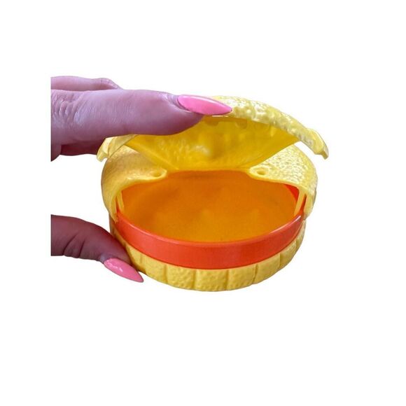 Vintage 90’s Ritz Bits Sandwiches Cracker Yellow Storage Travel Snap Container - Picture 2 of 5